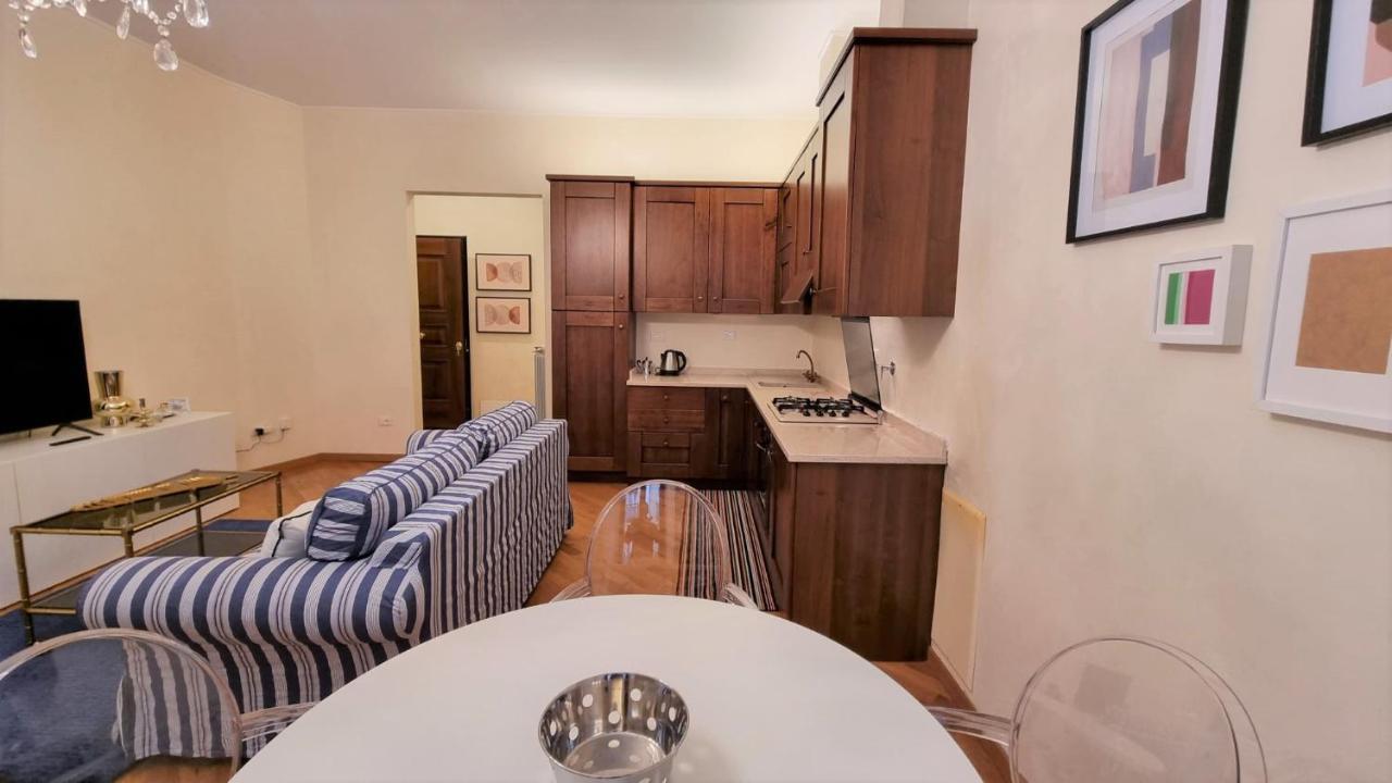 Palazzo Crispi - Boutique Apartment Triest Zewnętrze zdjęcie